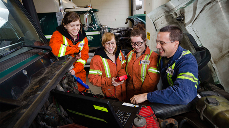 VCC partners with Canadian military to address growing demand for heavy duty mechanics 