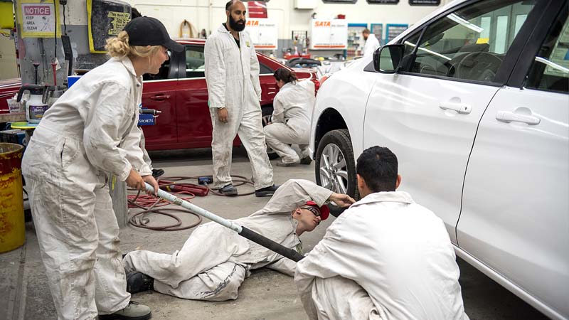 Auto Body and Collision Technician Apprentice - Harmonized E-pprentice